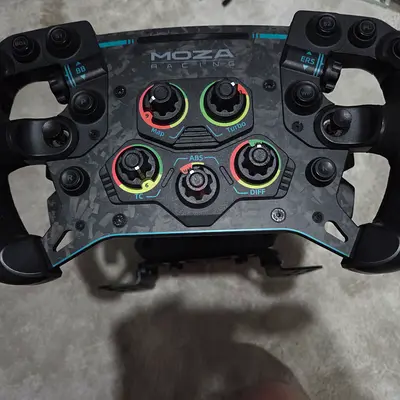 MOZA Racing Carbon Fiber Style Formula Wheel - PC/Console Compatible (Comes with clamps)