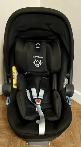 Uppababy Mesa I size with smart isofix base