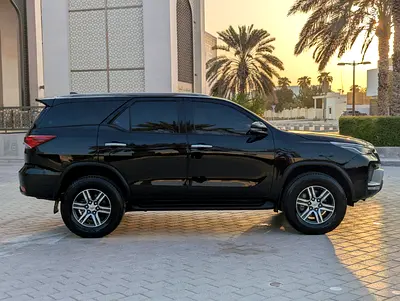 2021 Toyota FORTUNER — миниатюра 18