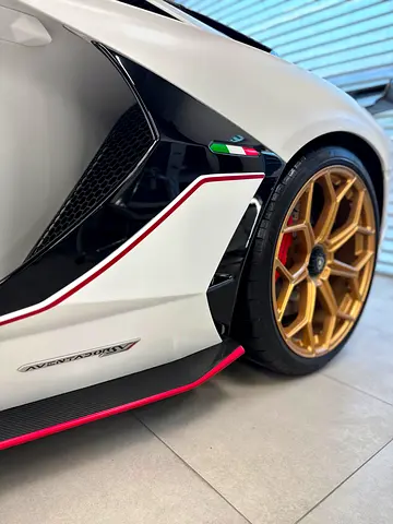 صورة مصغرة 18 لـ 2021 Lamborghini AVENTADOR