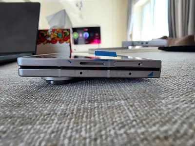 Used Samsung Galaxy Z Fold (silver) - No marks, no scratches
