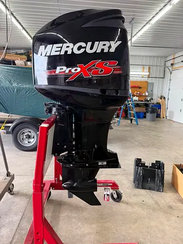 Mercury Optimax Pro XS 250 – 2018 – 165 hours – new gearcase