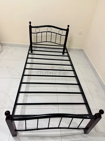 Single bed frame for sale verry good condition