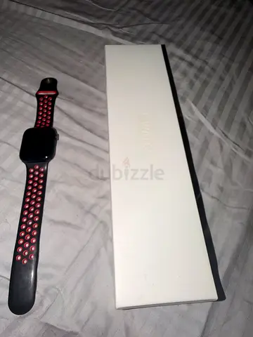 Apple Watch Series 8 (with Sport Band) in perfect Working Condition GSM 45mm