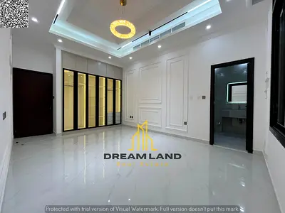 The price includes registration and ownership transfer fees; a significant discount is available for cash buyers.