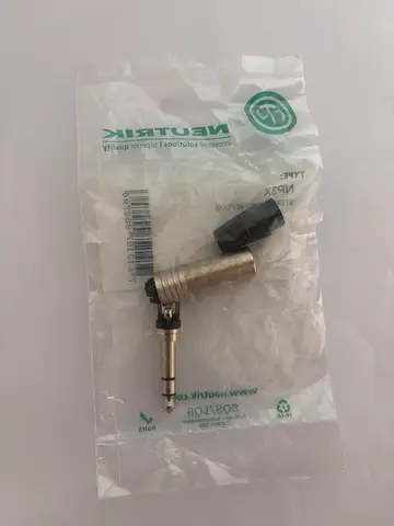 Right-angle 6.35mm (1/4") TRS to XLR Adapter