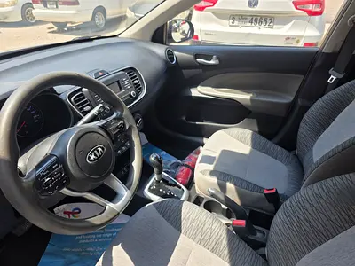 2020 KIA PEGAS 照片 8