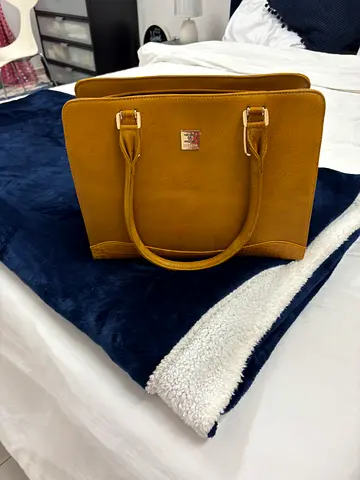 Brown leather tote handbag - good condition