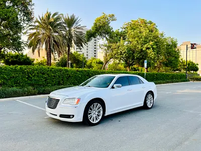 2014 Chrysler 300C HEMI 5.7L V8 GCC Specs