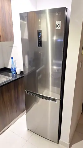 Lg bottom freezer refrigerator 60cm width