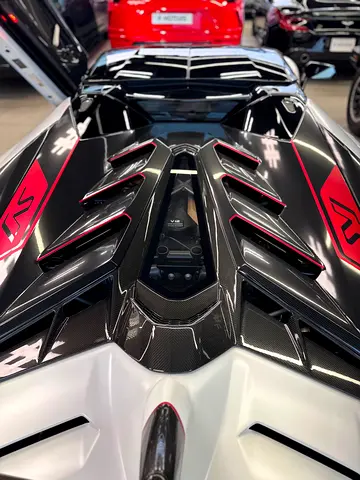 صورة مصغرة 17 لـ 2021 Lamborghini AVENTADOR