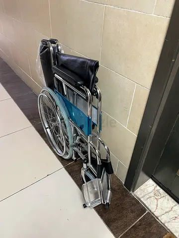 Lightweight folding wheelchair - good condition
