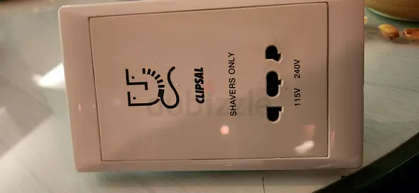 Clipsal Shaver Socket Outlet (115V/240V) - Wall Plate