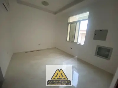 ستوديو للإيجار السنوي في العالية 20,000 درهم نهائي ستوديو للإيجار السنوي في منطقة العالية، ثاني ساكن، بحالة ممتازة ومناسب للسكن الهادئ. المواصفات: ستو