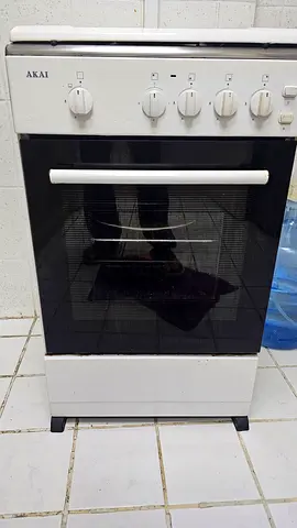 AKAI freestanding gas hob and oven with glass door - good working condition