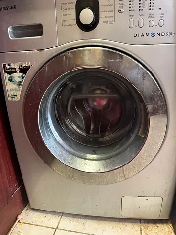 Used front load washing machine - Samsung Diamond 6kg (needs cleaning)