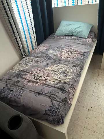 IKEA malm, two single beds, 90x200 CM, white, very good condition