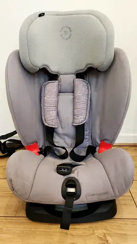 Bebe-confort Isofix baby/ toddler car seat - 250 AED - pick up in Umm Suqueim 2
