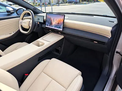 صورة 8 لـ 2026 Nissan N6