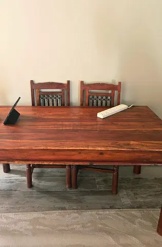 Solid wooden 6 seater dinning table set
