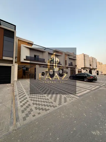 منزل تاون هاوس مكون من 5 غرف نوم للإيجار في هيليو 2