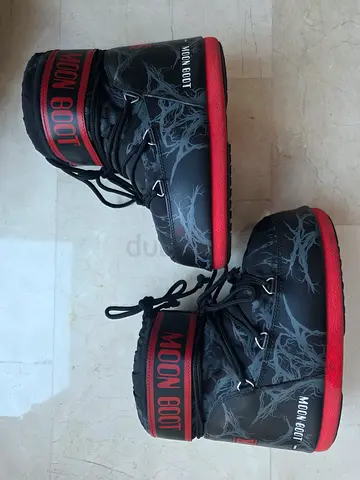 MOON BOOT Stranger Things special edition winter snow boots - black/red - used, very good condition