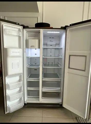 Daewooo-Side Refrigerator - 2-Door, Good Condition