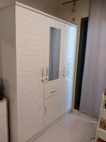 Brand 3door wardrobe available Made in UAE