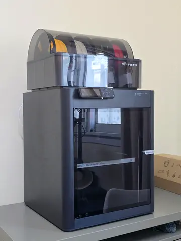Bambu Lab P1s Large Format 3D Printer with additional 10 unused filaments - only 4 months Used