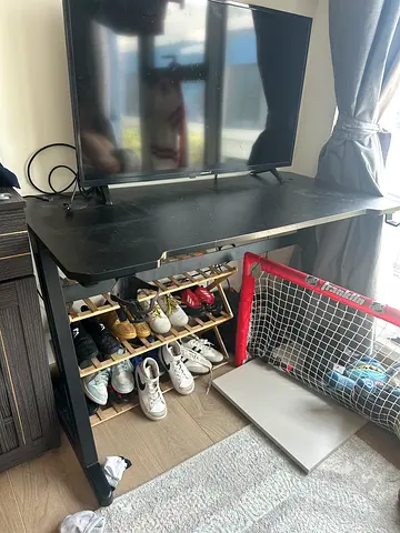 Gaming desk