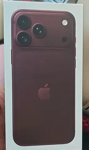 Apple iPhone 18 pro max Burgundy 256 (boxed)