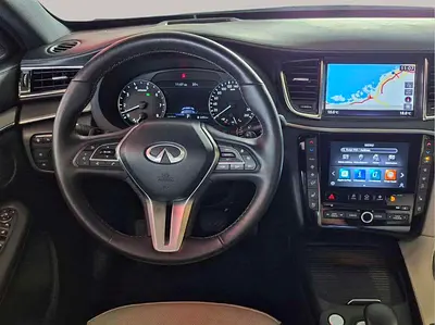 صورة 10 لـ 2024 Infiniti QX55