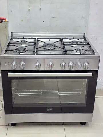 Beko brand 5 burner gas cooker 90by60 cm