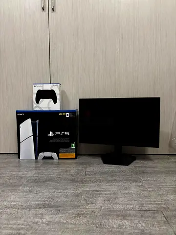 BRAND NEW! Sealed PS5 Slim 1TB + extra controller + 240Hz monitor. 1YR Warranty + receipt. FIXED