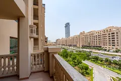 Palm View 1BR | Fairmont South | Spacious Layout