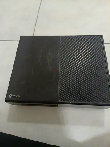 XBOX ONE,NO CONTROLLER, DISC DRIVE NOT READING DISCS.
