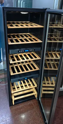 Hoover dual temperature Large glass-door wine/beverage cooler - good condition