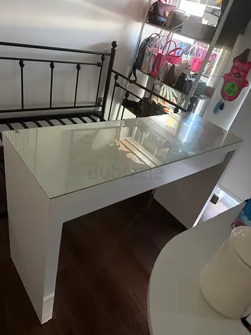White glass-top makeup dressing table with storage shelf - good condition and queensize Matress 200