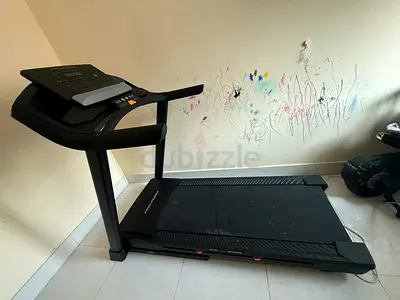 Pro Form electric treadmill in good working condition (foldable design)
