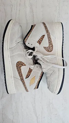 Used Nike Air Jordan mid-top sneakers, light beige suede, size UK 6 EUR 39 US 6.5