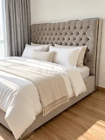Luxury King Size Velvet Bed + Mattress – Tufted Headboard