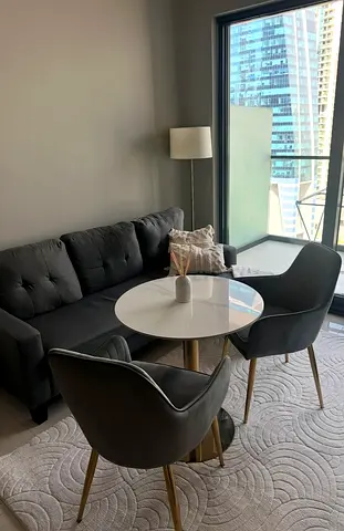 Table + 2 chairs