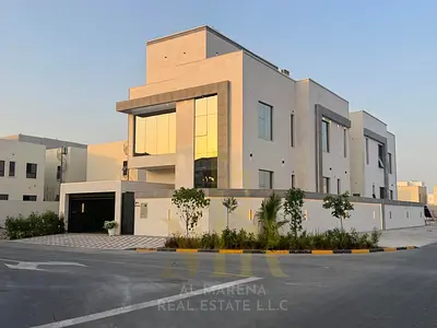 فرصة مميزة لامتلاك فيلا كورنر  طابقين وروف مودرن بتصميم عصري راقٍ وتشطيبات ممتازة، تجمع بين الفخامة والراحة والخصوصية