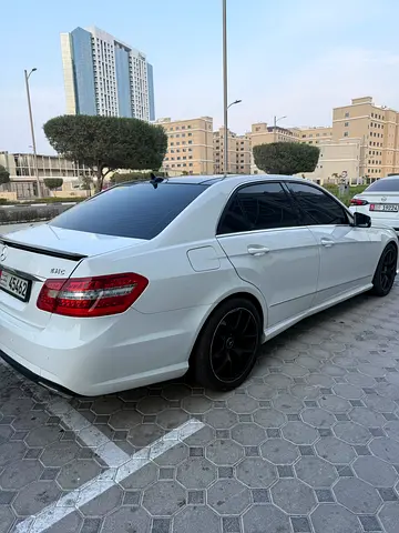 2013 Mercedes-BENZ E-CLASS 照片 7