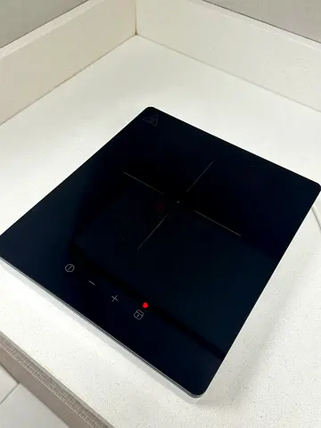 Induction cooktop