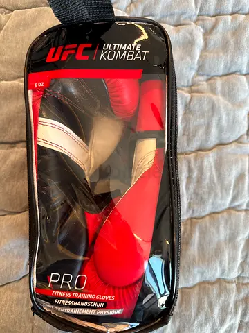 UFC Pro Training Boxing Gloves - 6 oz, Red/Black (Like New)