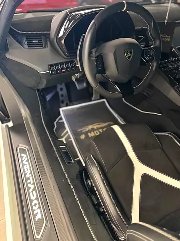 صورة مصغرة 8 لـ 2021 Lamborghini AVENTADOR
