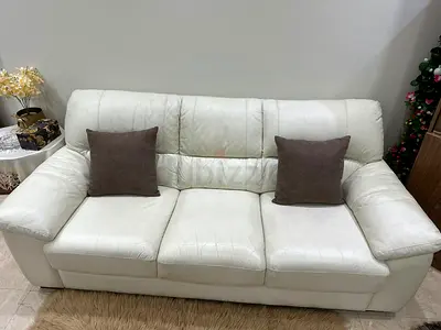 White 3-Seater Leather Sofa in Good Condition