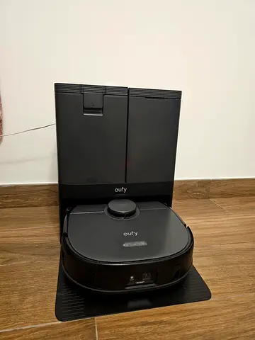 Eufy X10 Pro Omni - Robot Vacuum with Charging Dock - Good Condition