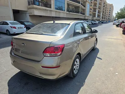 2020 KIA PEGAS 照片 4